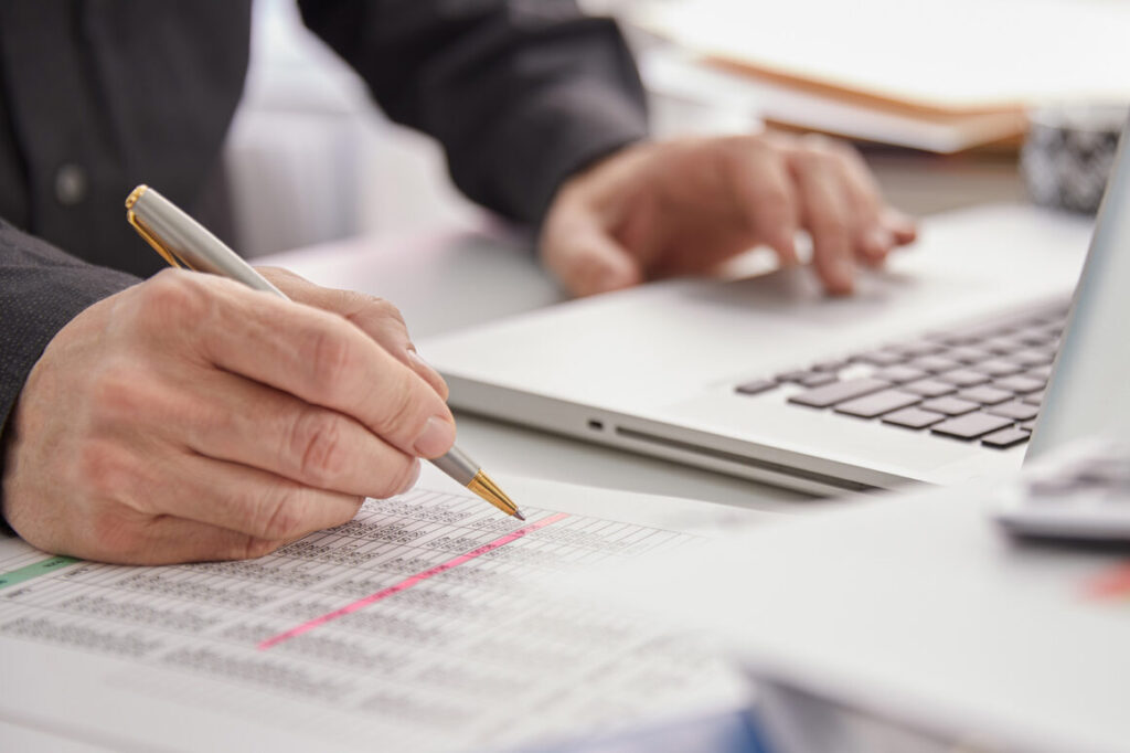 Strategies to achieve financial independence