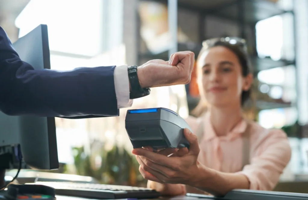 The role of smartwatches in banking