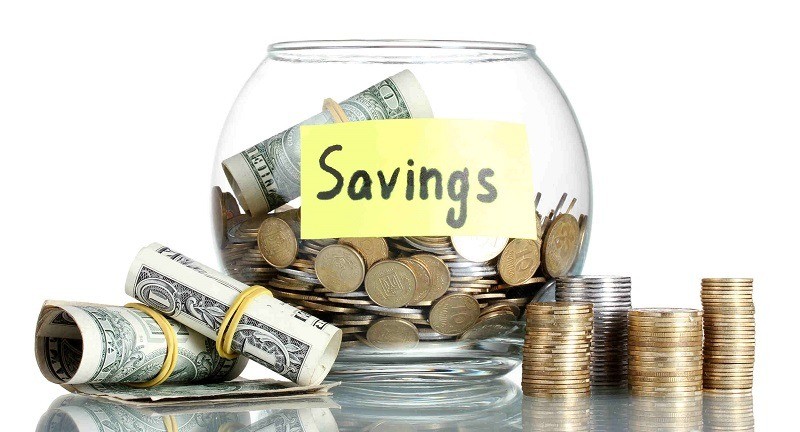 What are financial benefits of minimalist living